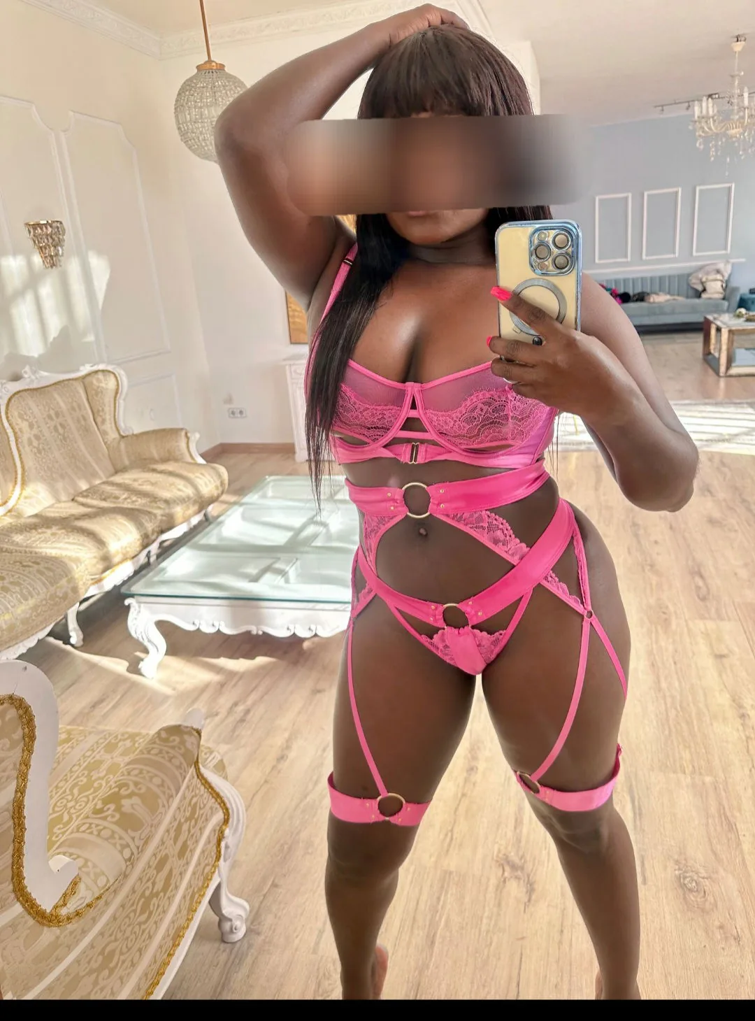 Thandiwe escort Bath